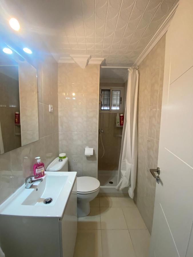 Ferienwohnung Piso Junto Al Hospital Macarena Sevilla Exterior foto