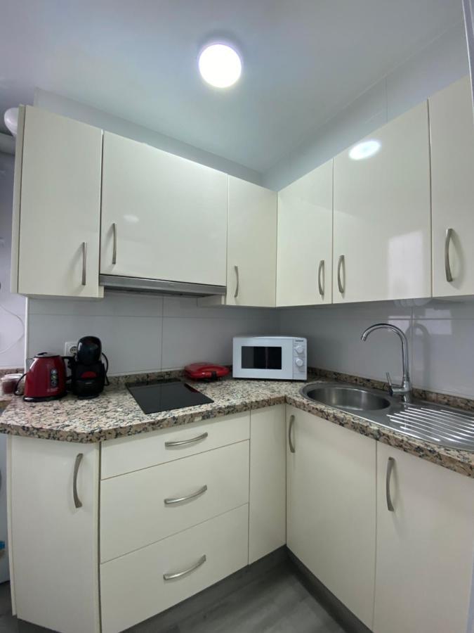 Ferienwohnung Piso Junto Al Hospital Macarena Sevilla Exterior foto