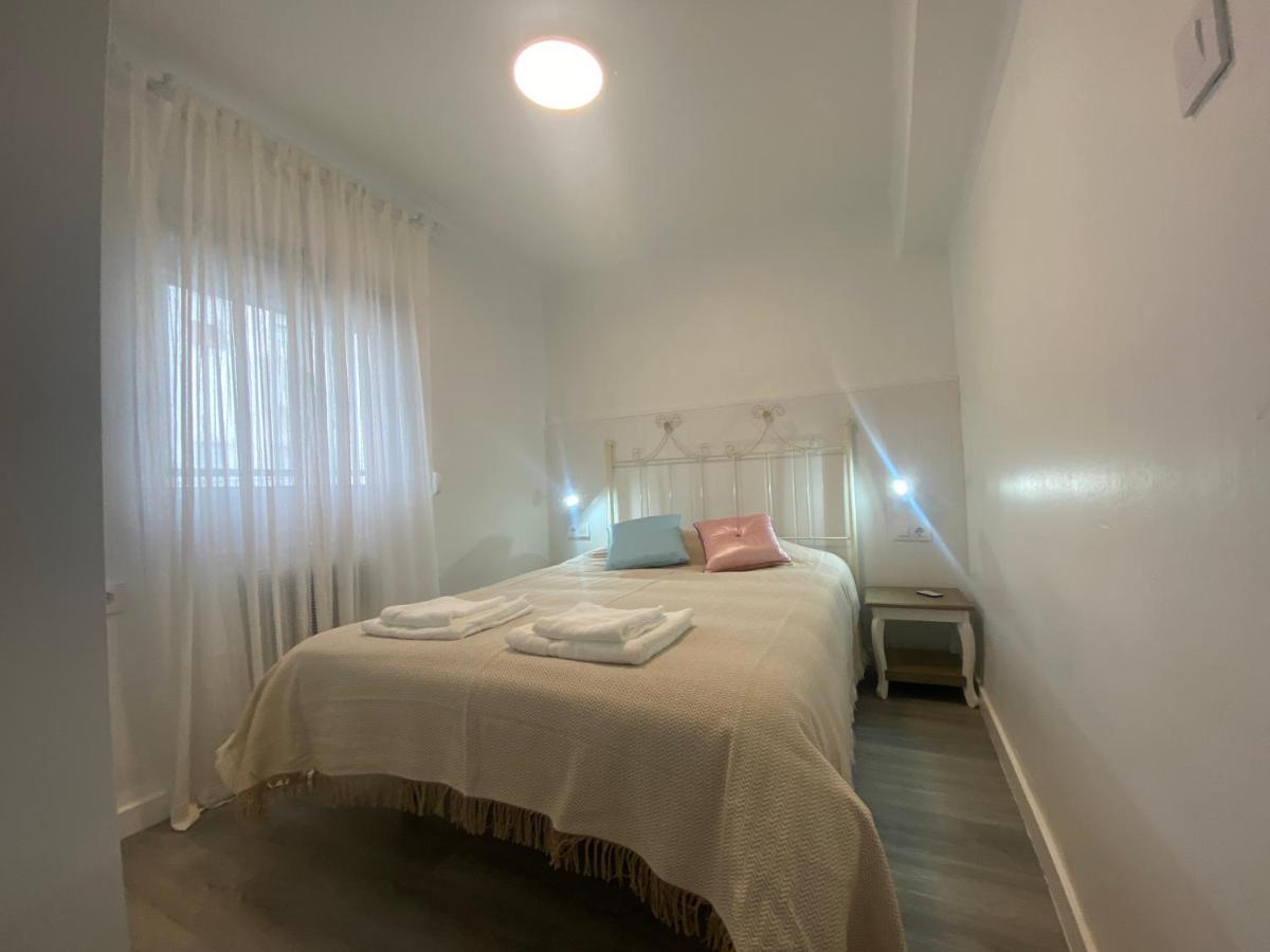 Ferienwohnung Piso Junto Al Hospital Macarena Sevilla Exterior foto