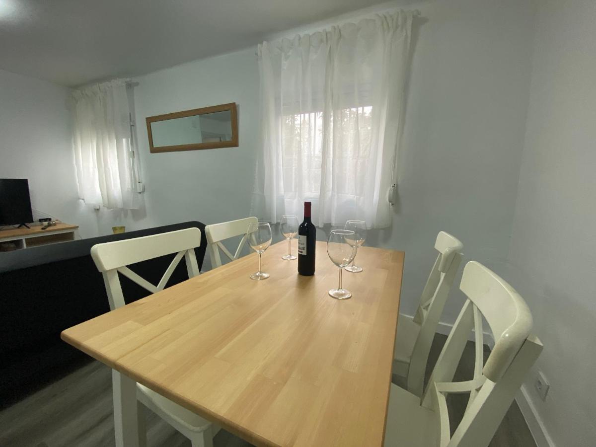 Ferienwohnung Piso Junto Al Hospital Macarena Sevilla Exterior foto