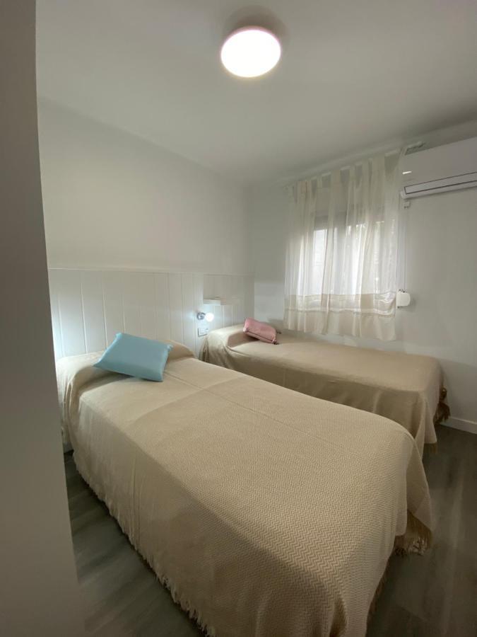 Ferienwohnung Piso Junto Al Hospital Macarena Sevilla Exterior foto