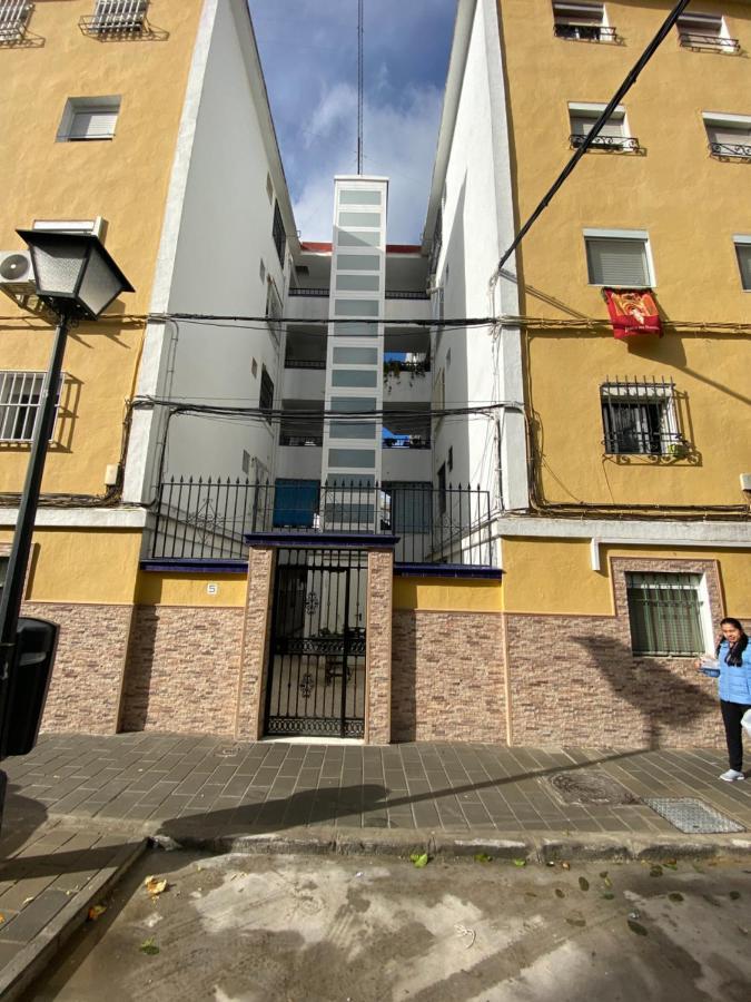 Ferienwohnung Piso Junto Al Hospital Macarena Sevilla Exterior foto